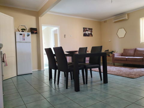 Super Central Location - Sydney 4u 6