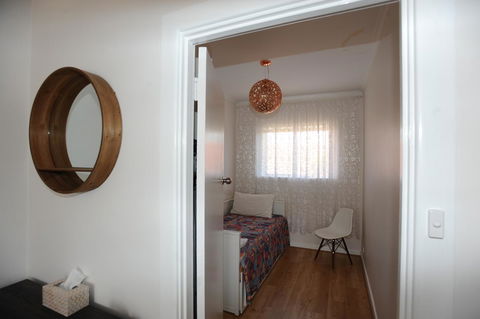 Glenelg Holiday Apartments-The Broadway - Sydney 4u 6