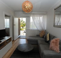 Glenelg Holiday Apartments-The Broadway - Sydney 4u