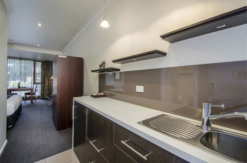 The Commodore - Sydney 4u 42