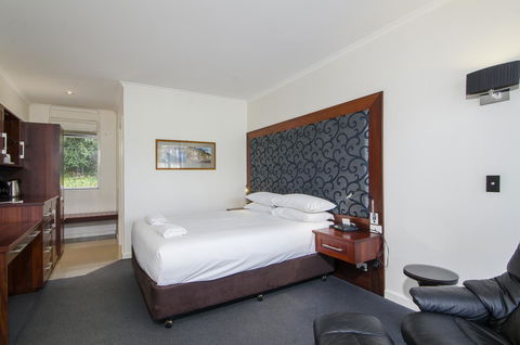 The Commodore - Sydney 4u 39