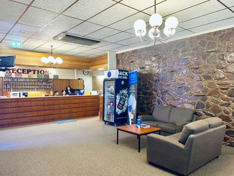 Opal Inn Hotel, Motel, Caravan Park - Sydney 4u 30