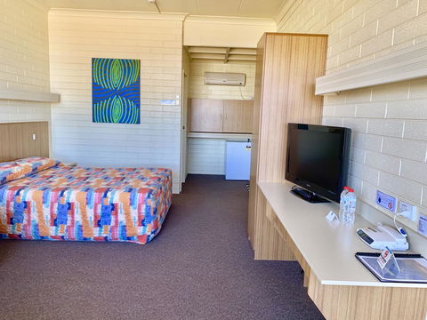Opal Inn Hotel, Motel, Caravan Park - Sydney 4u 33