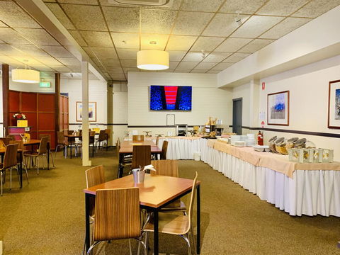 Opal Inn Hotel, Motel, Caravan Park - Sydney 4u 25