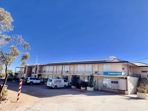 Opal Inn Hotel, Motel, Caravan Park - Sydney 4u 36