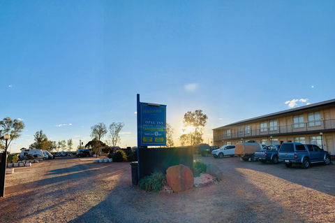 Opal Inn Hotel, Motel, Caravan Park - Sydney 4u 41