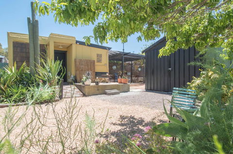 Sinclair Cottage - Sydney 4u 30