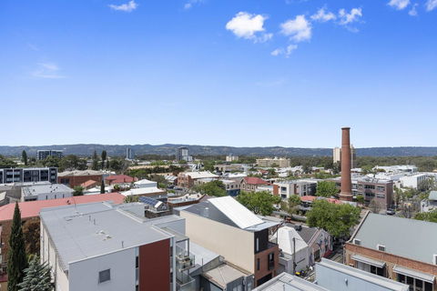 Views On Surflen - Sydney 4u 11