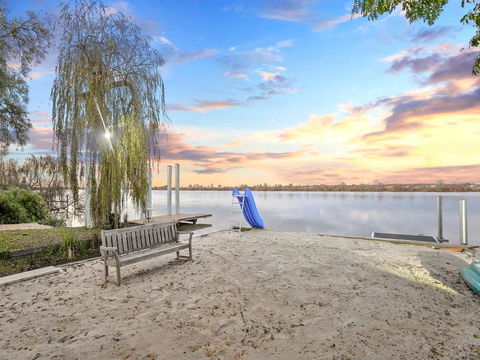 Muse On The Murray - Sydney 4u 5
