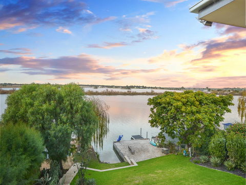 Muse On The Murray - Sydney 4u 18