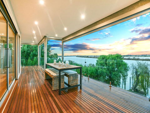Muse On The Murray - Sydney 4u 15