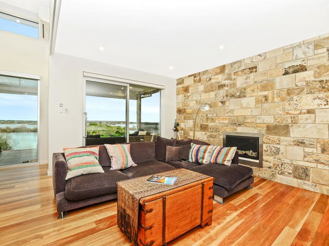 Muse On The Murray - Sydney 4u 41