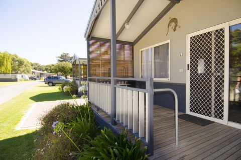 Lakeside Tourist Park - Sydney 4u 11
