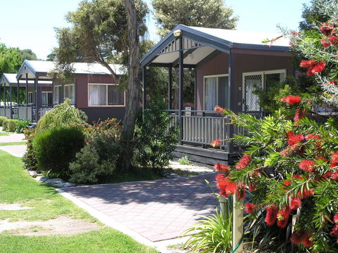 Lakeside Tourist Park - Sydney 4u 17