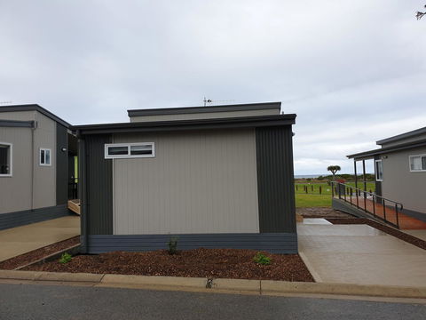 NRMA Victor Harbor Beachfront Holiday Park - Sydney 4u 11