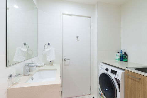 Ther-Rich 2Brm CBD Apartment - Sydney 4u 28