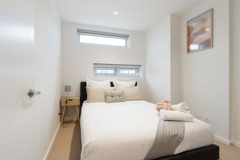 Ther-Rich 2Brm CBD Apartment - Sydney 4u 5