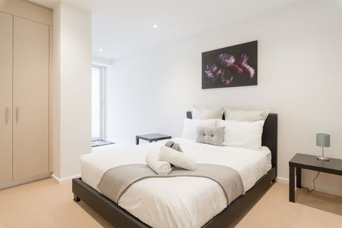 Ther-Rich 2Brm CBD Apartment - Sydney 4u 3