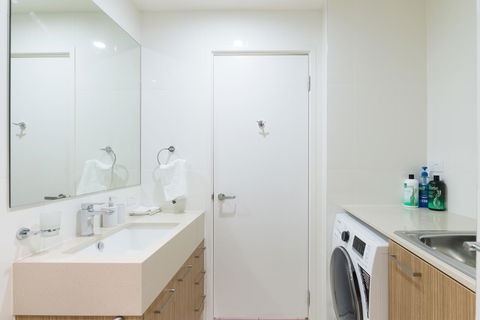 Ther-Rich 2Brm CBD Apartment - Sydney 4u 30