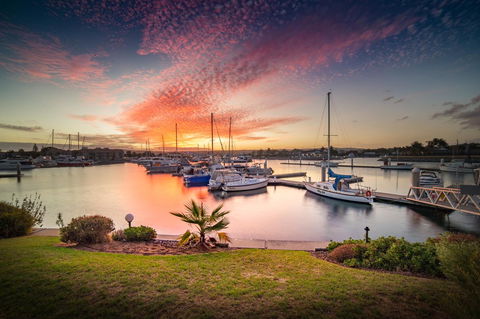Marina Reflections - Sydney 4u 18
