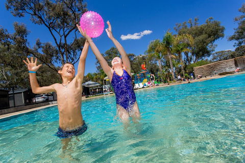 BIG4 Renmark Riverfront Holiday Park - Sydney 4u 20