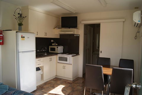 Ardrossan Caravan Park - Sydney 4u 17