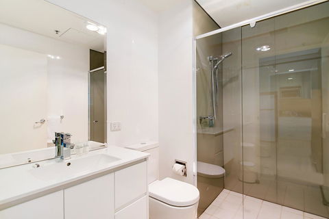 Stylish And Comfortable, Views Over Gouger St! - Sydney 4u 14