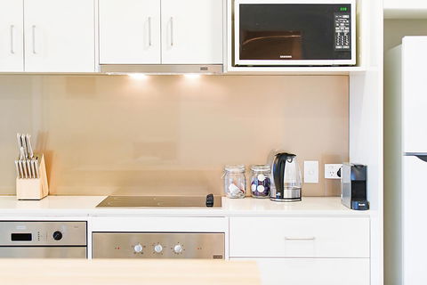 Stylish And Comfortable, Views Over Gouger St! - Sydney 4u 7