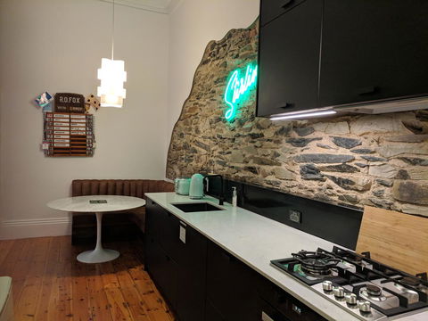 Glenelg 3 Bedroom Apartment - Sydney 4u 11