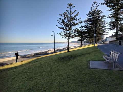 Glenelg 3 Bedroom Apartment - Sydney 4u 37
