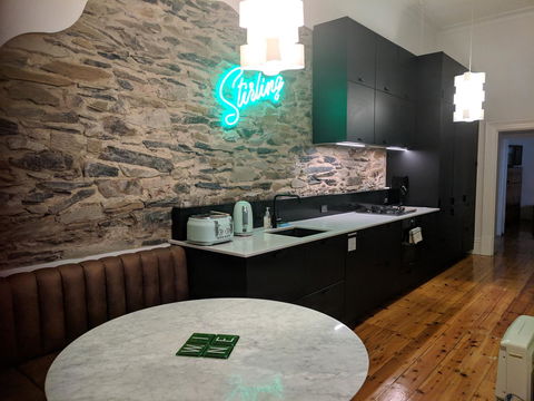 Glenelg 3 Bedroom Apartment - Sydney 4u 7