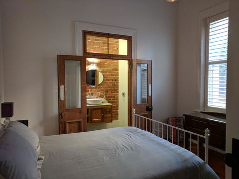 Glenelg 3 Bedroom Apartment - Sydney 4u 2