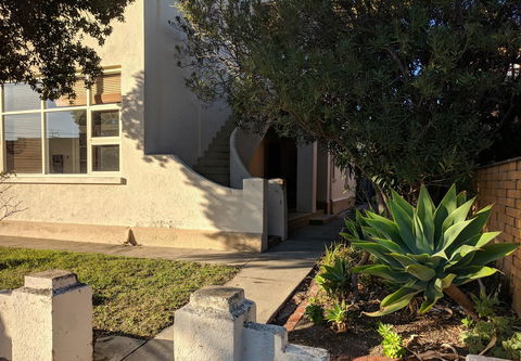 Glenelg 3 Bedroom Apartment - Sydney 4u 32