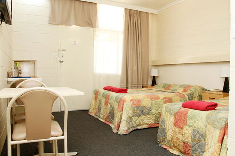 Renmark Motor Inn - Sydney 4u 18