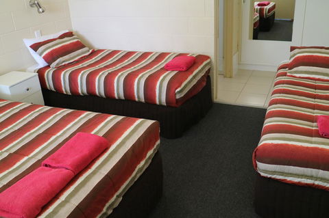 Renmark Motor Inn - Sydney 4u 23