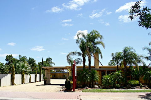 Renmark Motor Inn - Sydney 4u 12