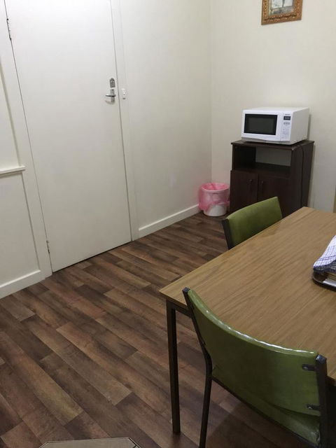 Travelway Motel - Sydney 4u 6
