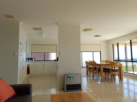 South Shores - Sydney 4u 10