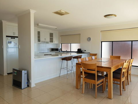 South Shores - Sydney 4u 8