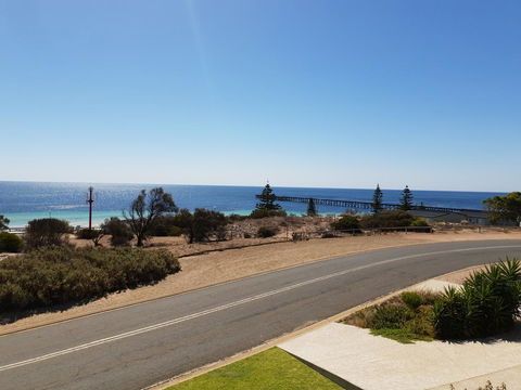 South Shores - Sydney 4u 3