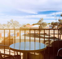 Desert Cave Hotel - Sydney 4u