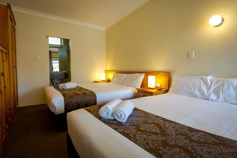 Abcot Inn - Sydney 4u 18