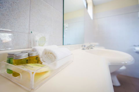 Abcot Inn - Sydney 4u 6