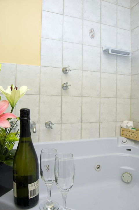 Victoria Hotel Strathalbyn - Sydney 4u 1