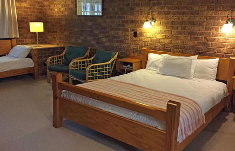 Coonawarra Place Motor Inn - Sydney 4u 12