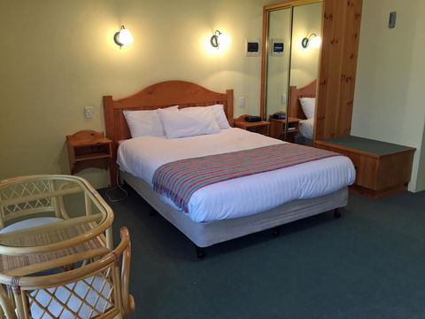Coonawarra Place Motor Inn - Sydney 4u 23