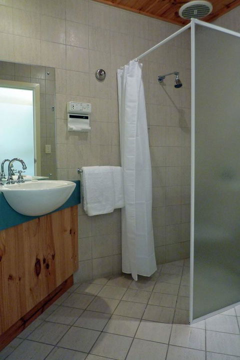 Coonawarra Place Motor Inn - Sydney 4u 17