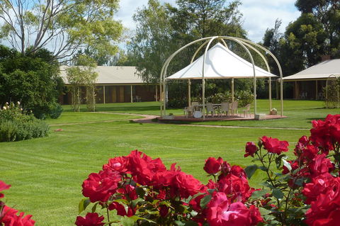Coonawarra Place Motor Inn - Sydney 4u 3