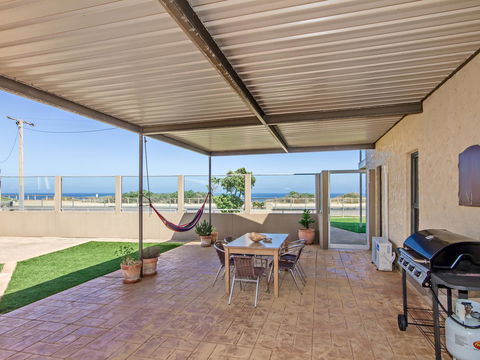 Pearl By The Sea - Sydney 4u 11