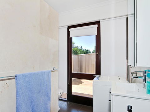 Pearl By The Sea - Sydney 4u 6